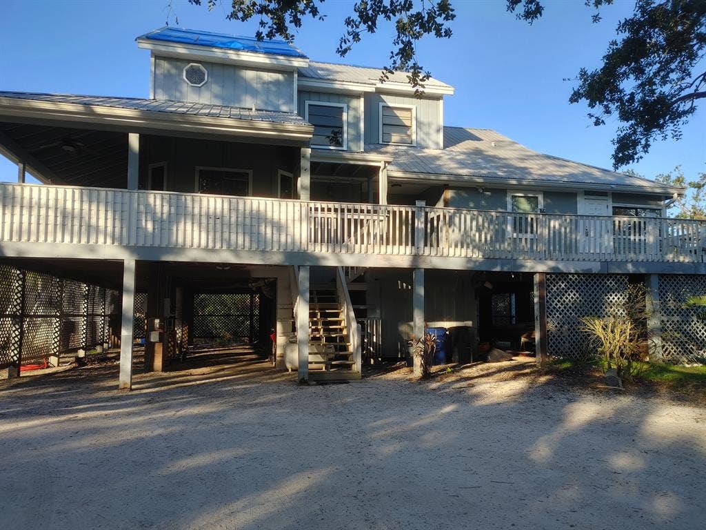 2BR off the Myakka Canal