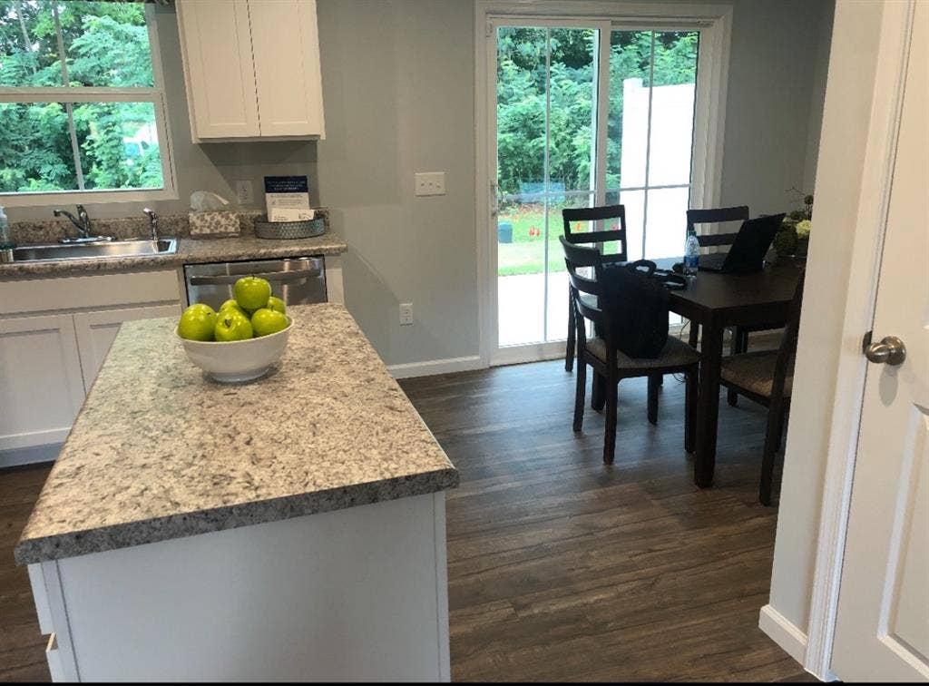 Room for rent ten min from downtown