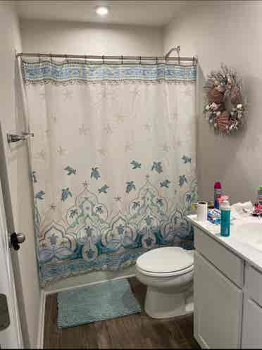 Room for rent ten min from downtown