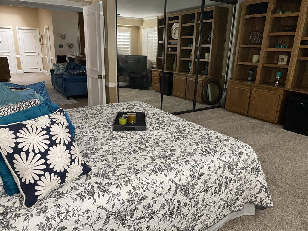 Large furnished room