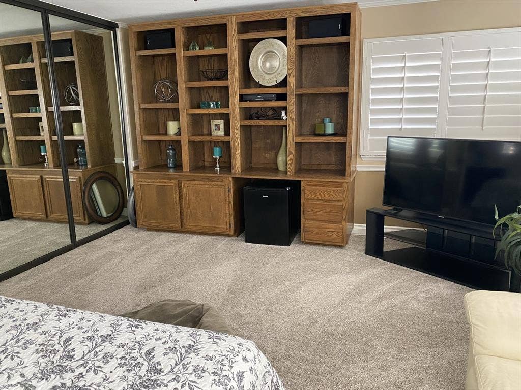 Large furnished room