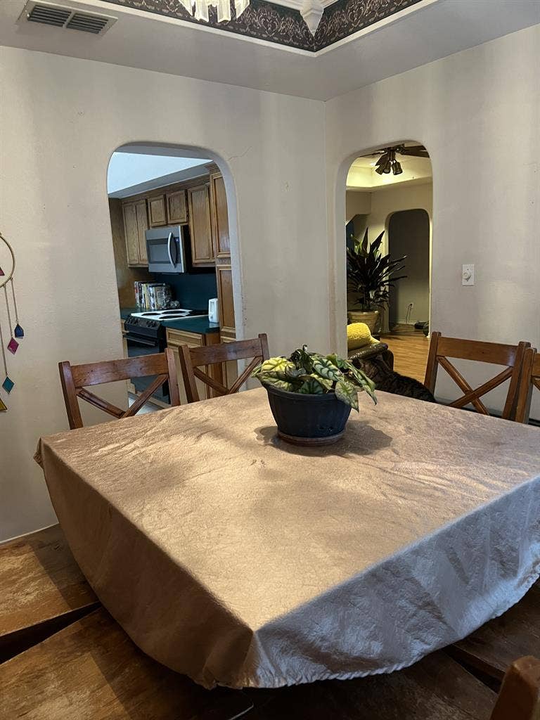 Private Room and Bath- South Side