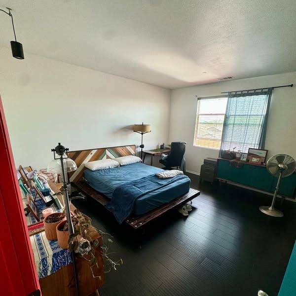 Master Bedroom, Private Bathroom