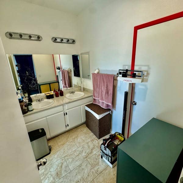 Master Bedroom, Private Bathroom