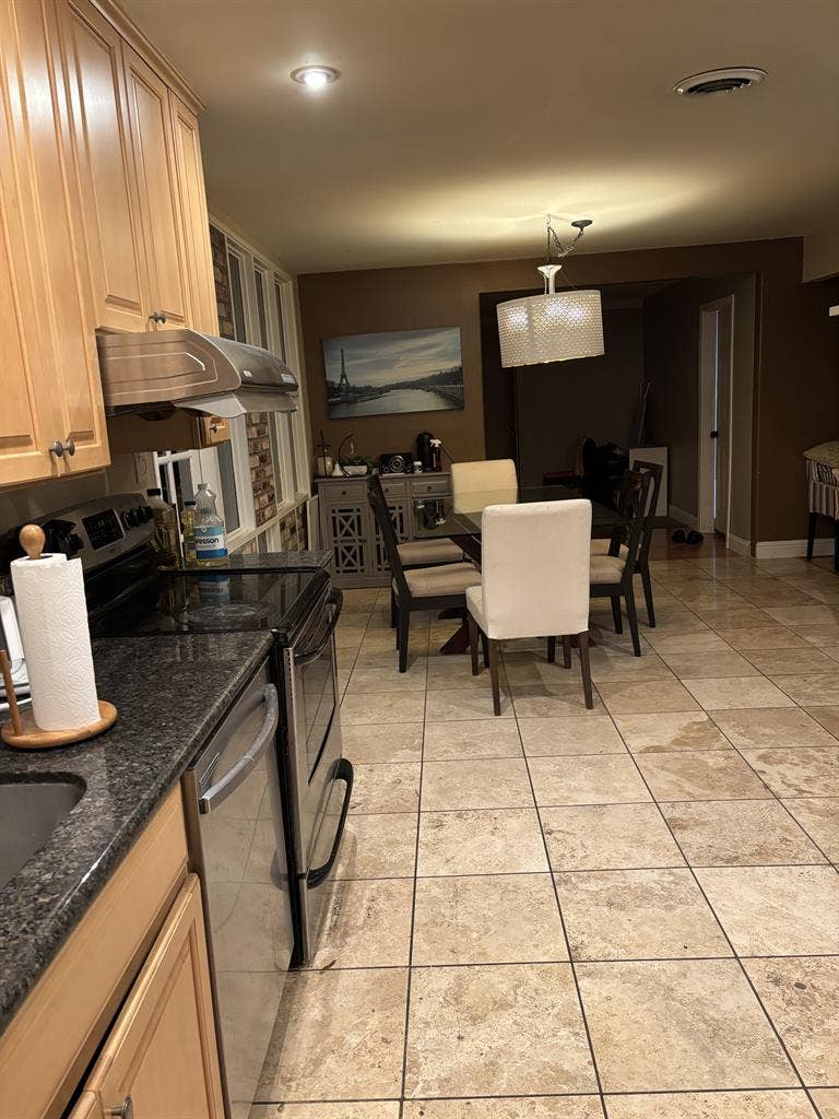 Private bedroom available for rent!