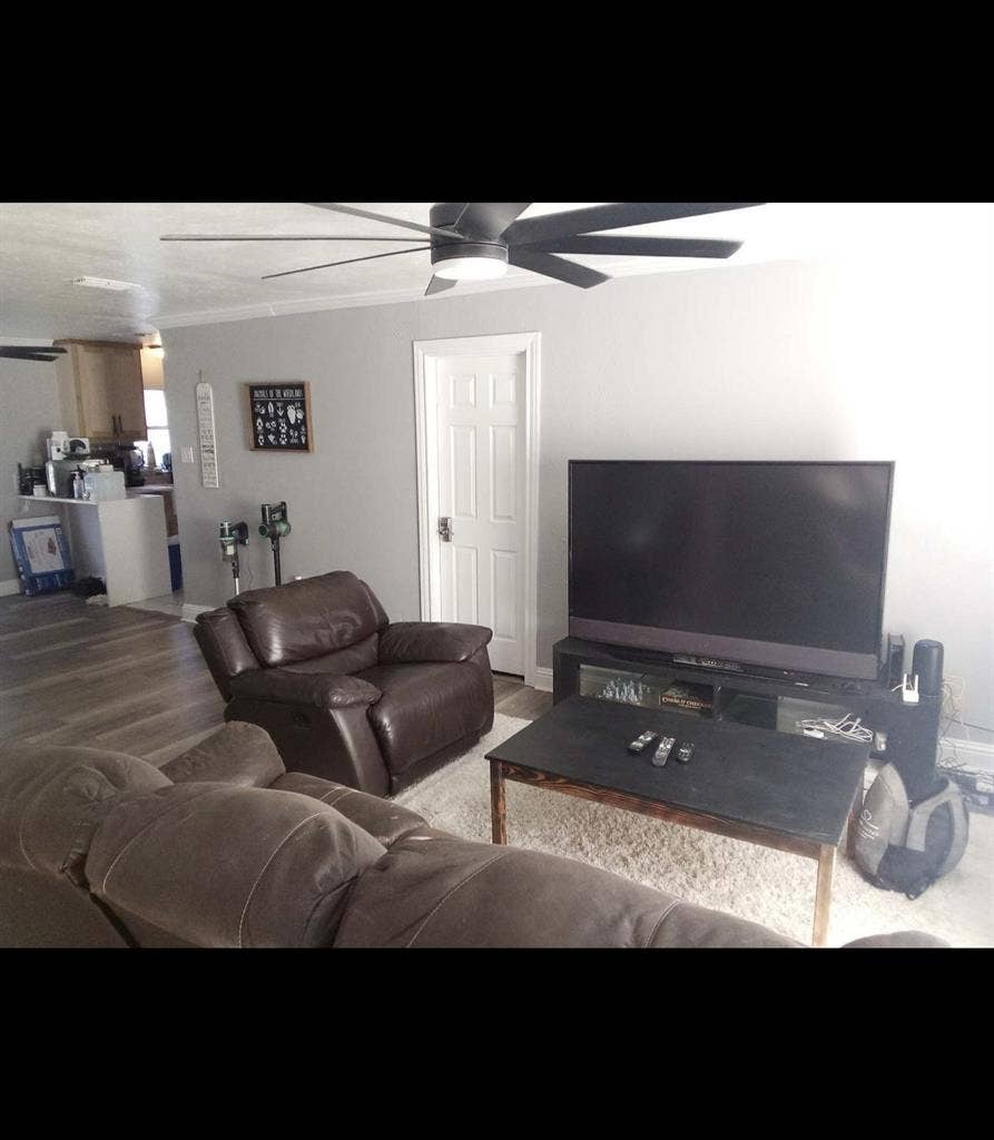 Room for rent in garland