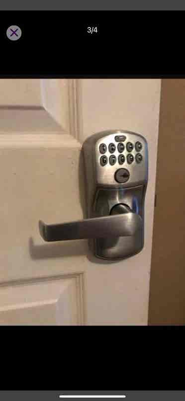 Room for rent in garland
