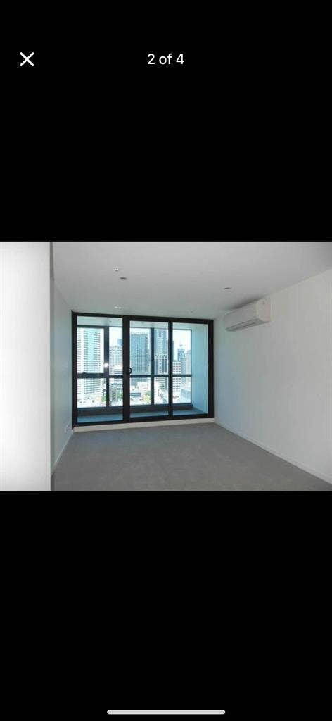 Ensuite in the heart of CBD
