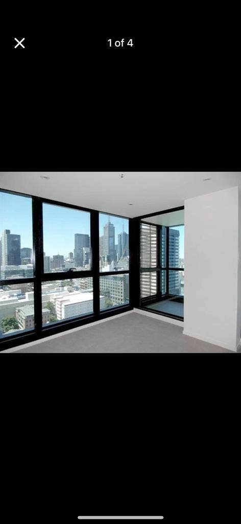 Ensuite in the heart of CBD