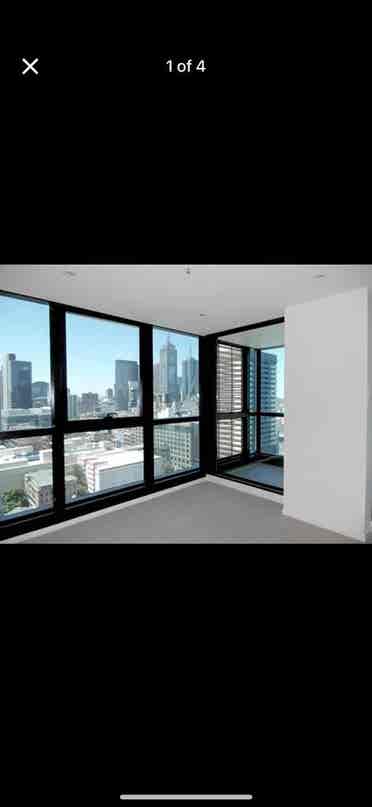 Ensuite in the heart of CBD