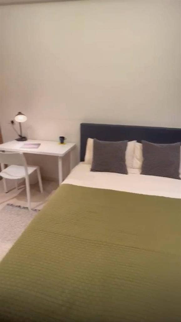 Master room for rent