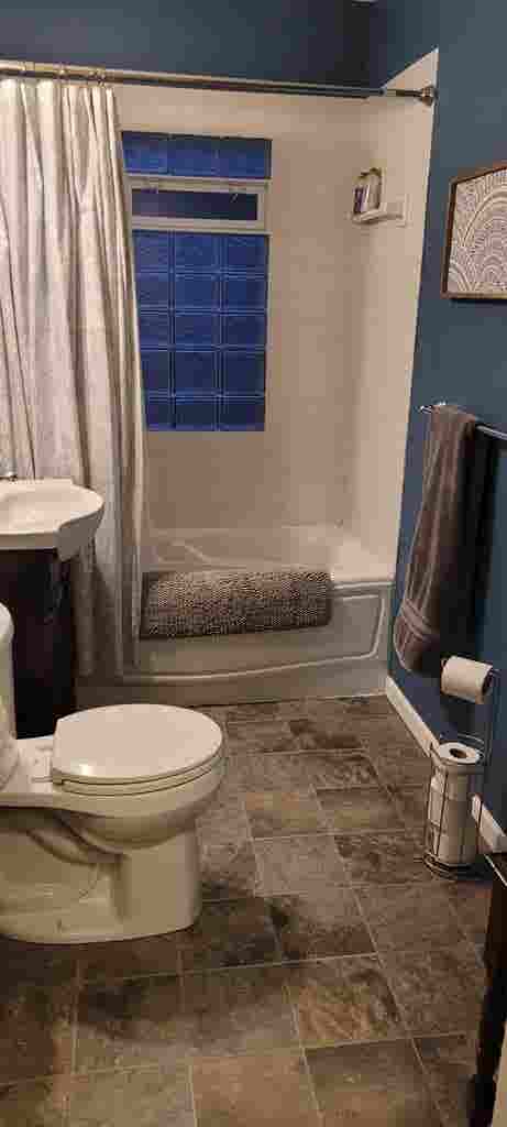FURNISHED ROOM FOR RENT