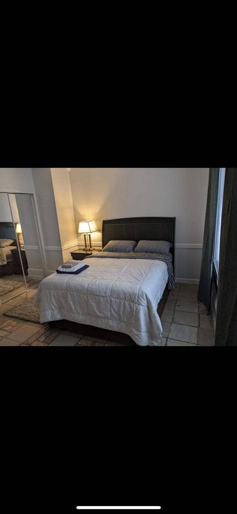 Rooms Available (Pascagoula)