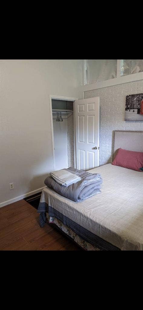 Rooms Available (Pascagoula)