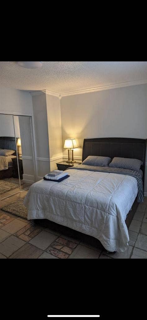 Rooms Available (Pascagoula)