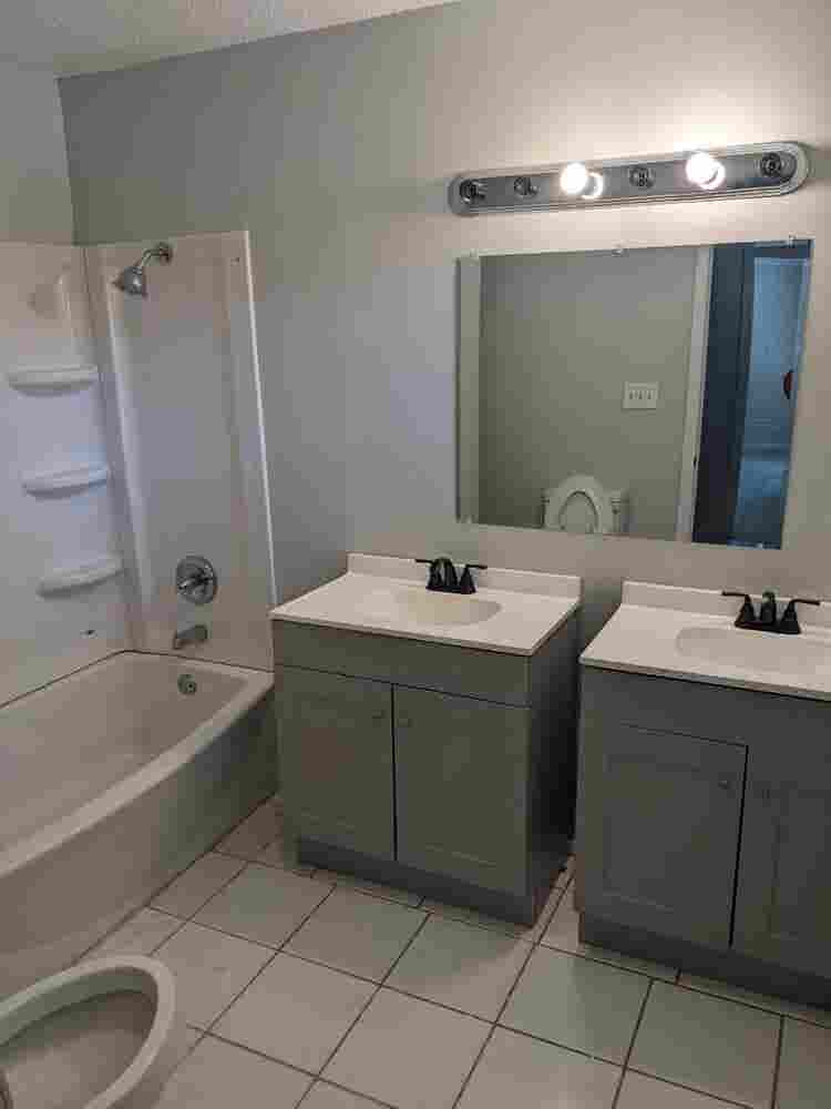 Rooms Available (Pascagoula)