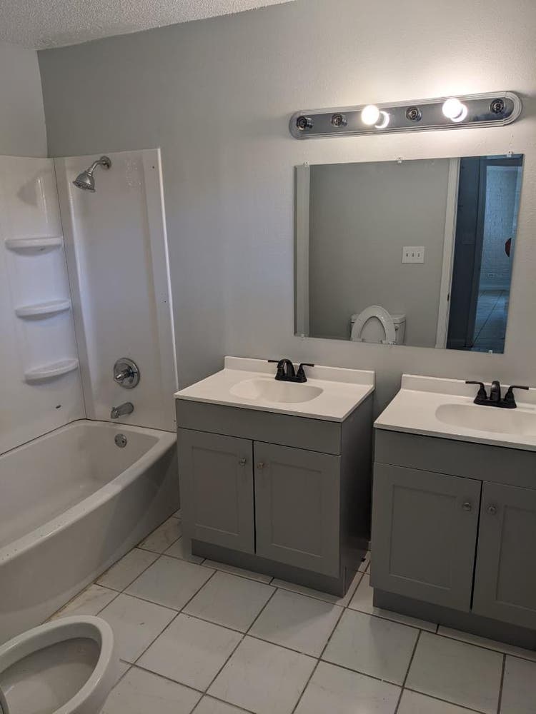 Rooms Available (Pascagoula)