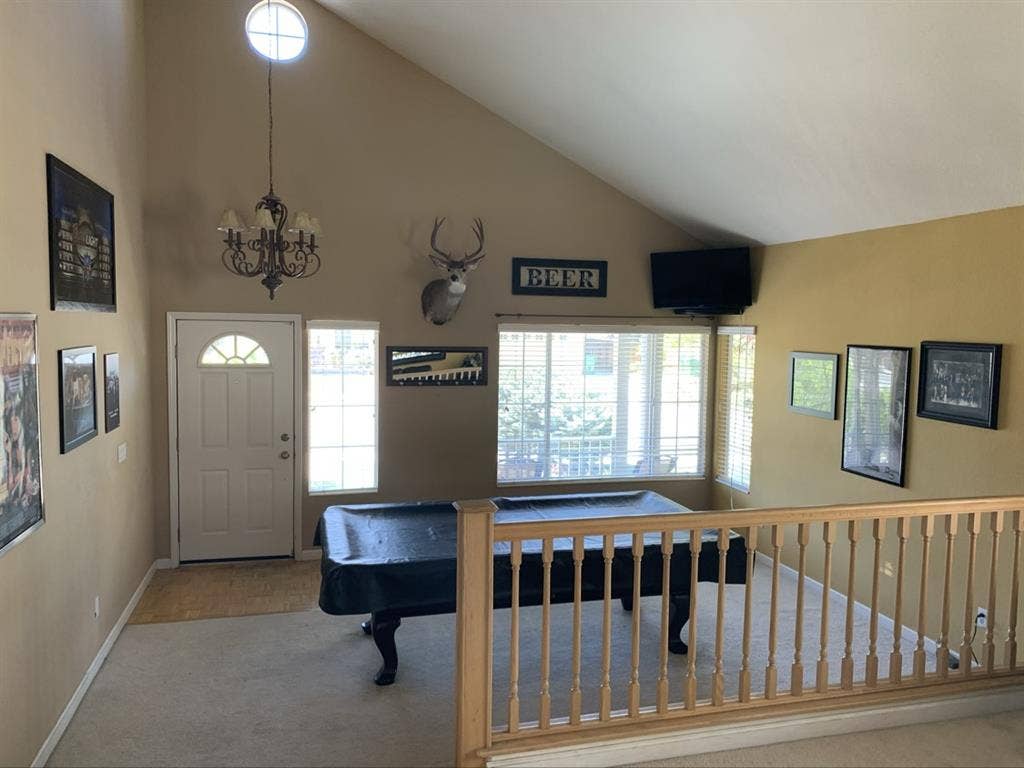 4 bedroom house with a pool