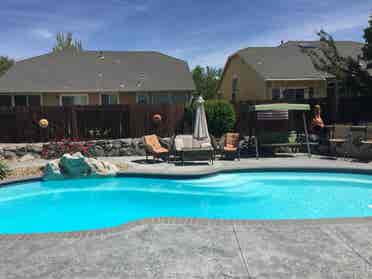4 bedroom house with a pool