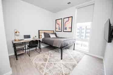 Two Bed Modern Apartment Near UIUC