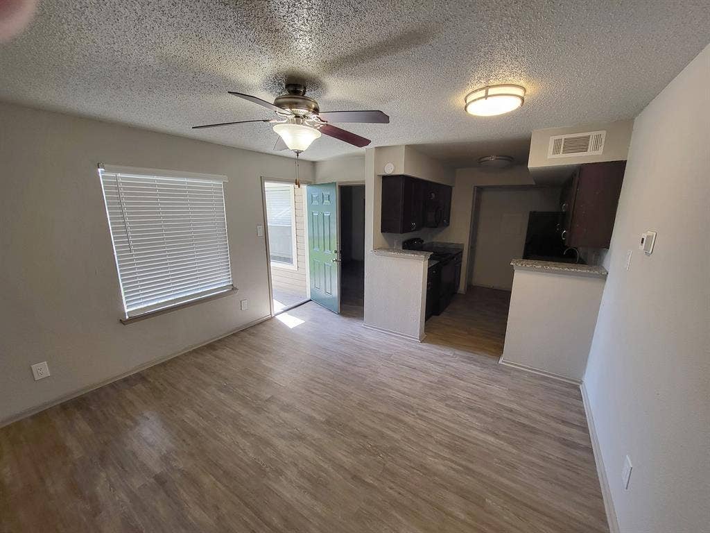 Cozy Single Bedroom Apartment