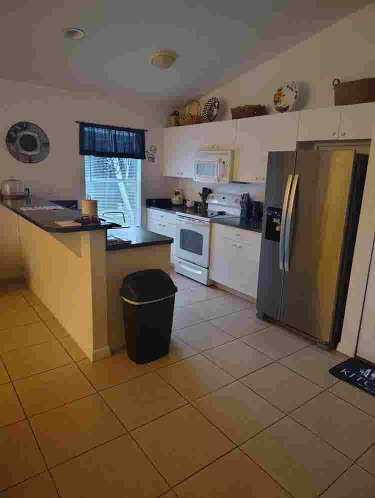 Looking for a Roommate