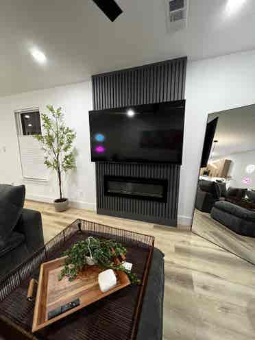 1 bd / 1 bath in modern house