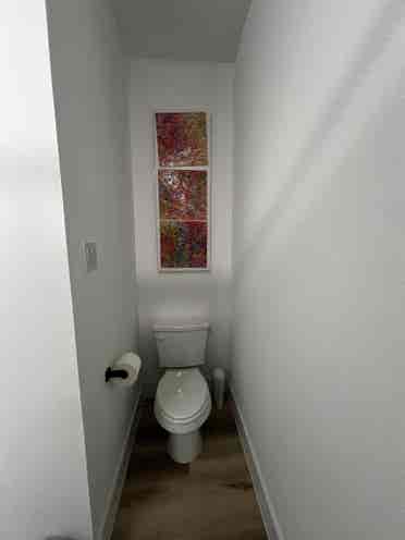 1 bd / 1 bath in modern house
