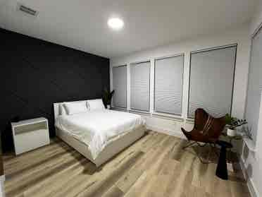 1 bd / 1 bath in modern house