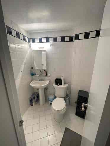✨Spacious Room in Midtown South✨