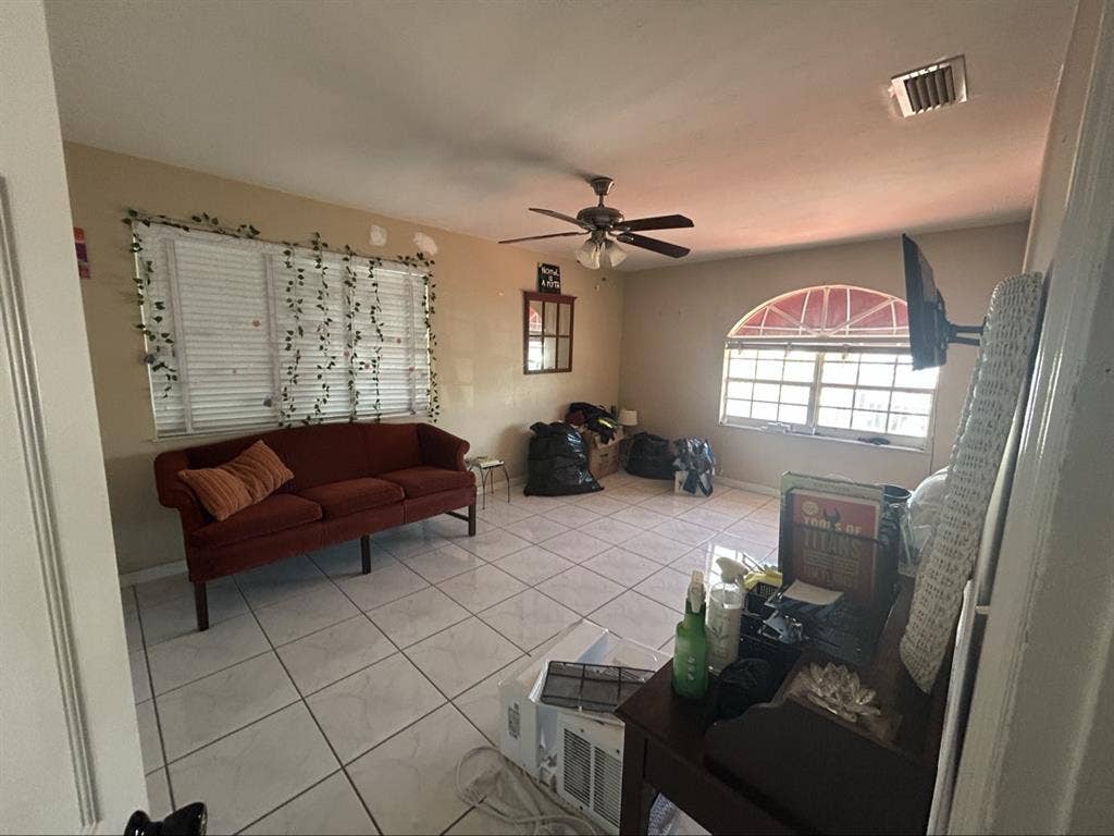 Room for rent in heart of Miami!