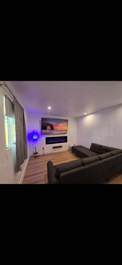Room available in 4 Bdrm house.