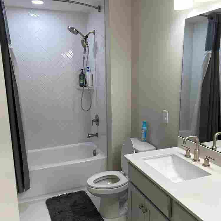 Single person room for rent