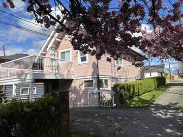2 spacious private BR in 3BR suite