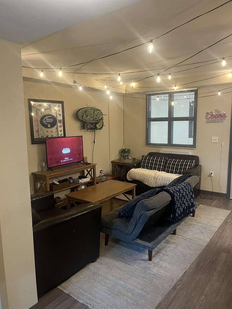 🚨2 BEDROOM UNIT AVAILABLE ASAP🚨