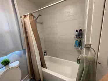 Room for Rent in Cozy 3BR House