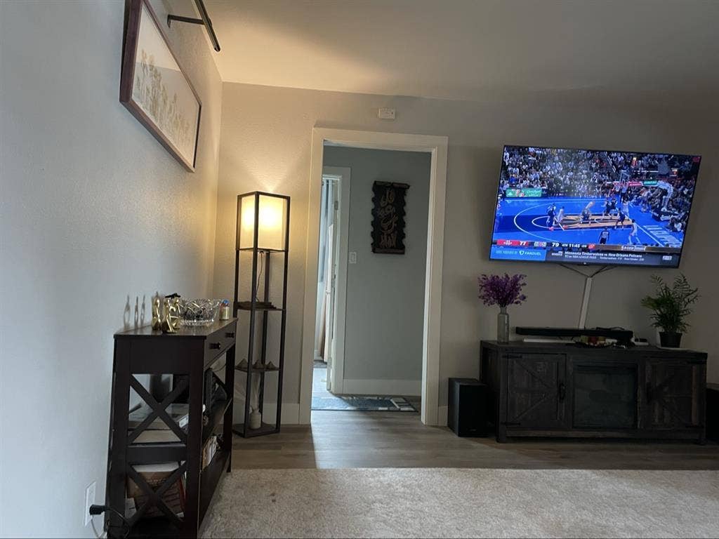 Room for Rent in Cozy 3BR House