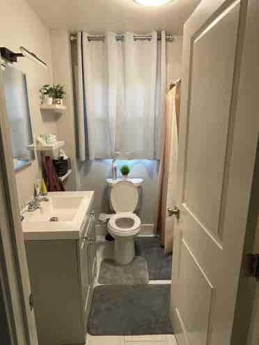 Room for Rent in Cozy 3BR House