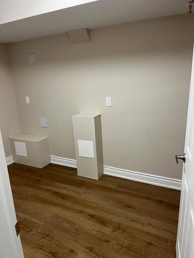 LEGAL BASEMENT APARTMENT