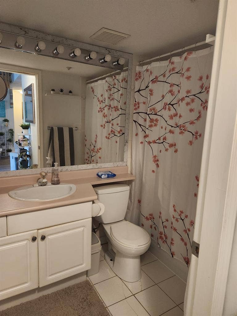 Roommate needed June 1st