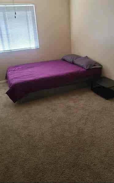 Room& Bathroom utilities included!!