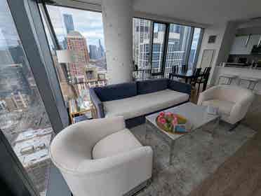 Corner Unit with City View Sublease