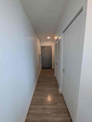 Corner Unit with City View Sublease