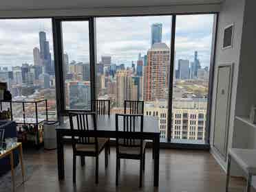 Corner Unit with City View Sublease