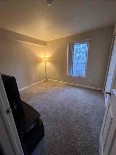 New Listing  min North of Denver!
