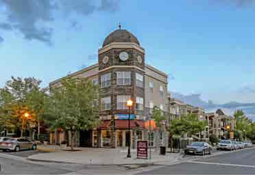 New Listing  min North of Denver!