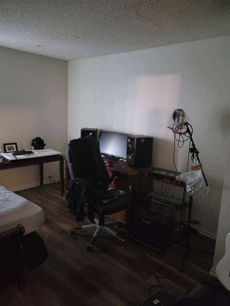 Room for rent in newport beach