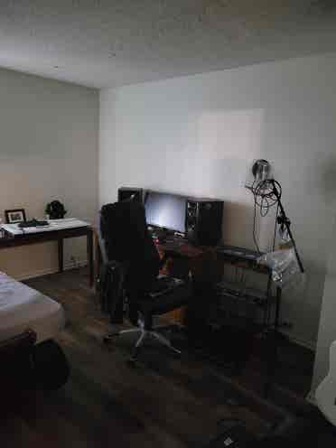 Room for rent in newport beach