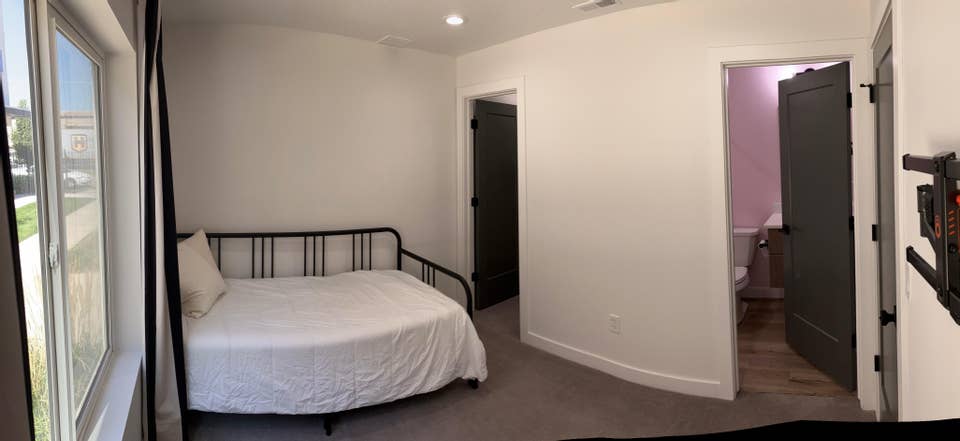 Private Ballpark Bedroom+Bathroom!