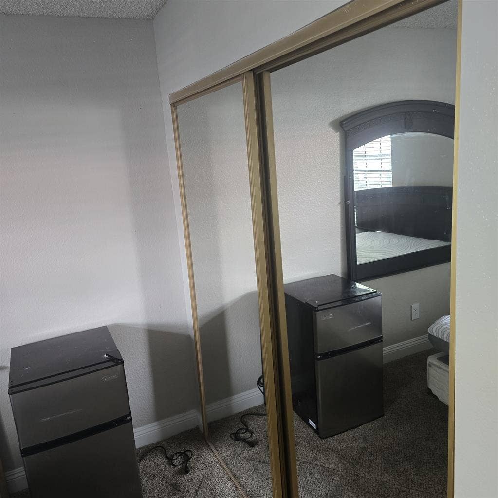 Fully Furnished Room for Rent